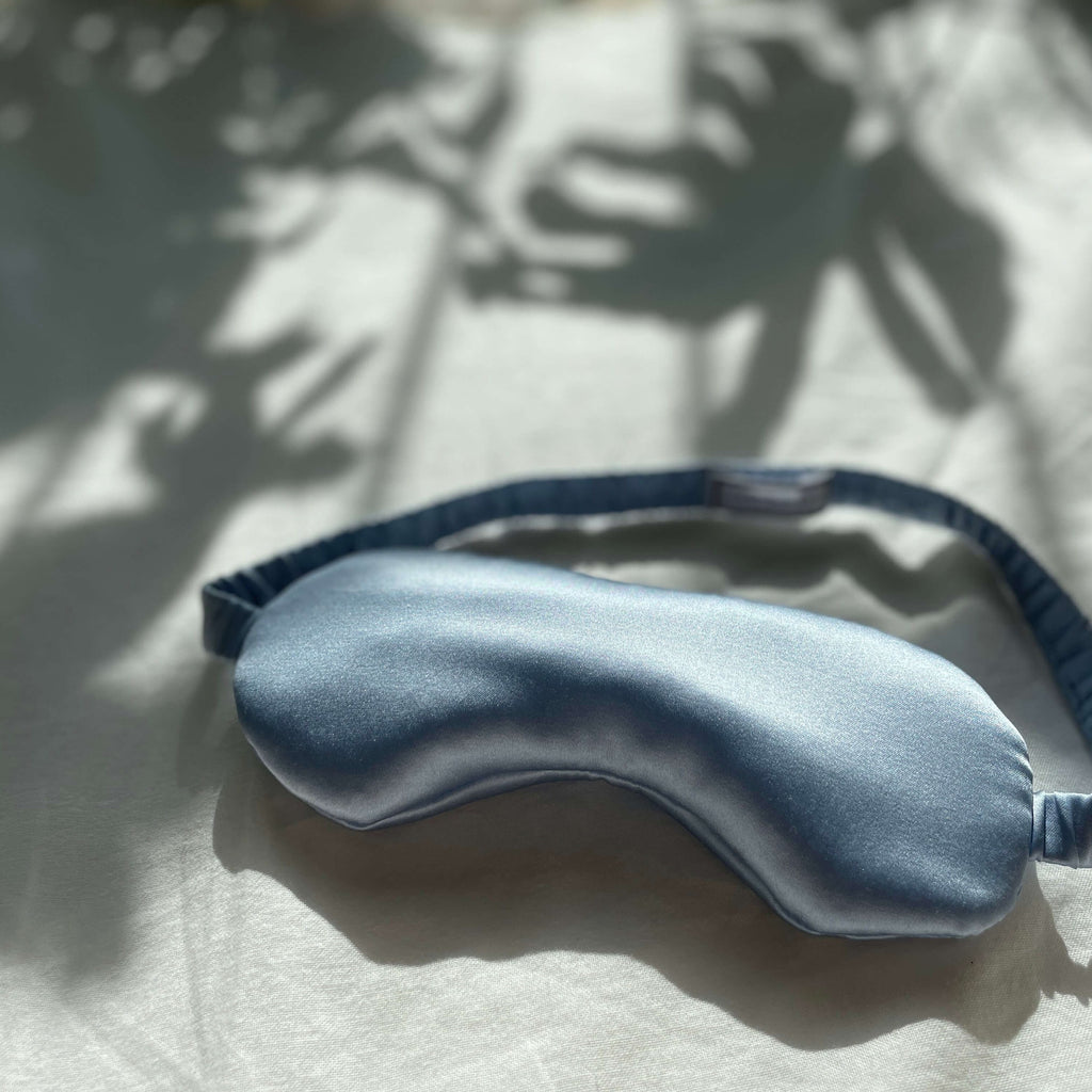 Silk sleep mask | Baby-blue - Happy Moments Design Studio
